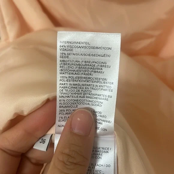 MRPs $1,045 BOTTEGA VENETA
Mini skirts size 36 EU - Picture 11 of 16